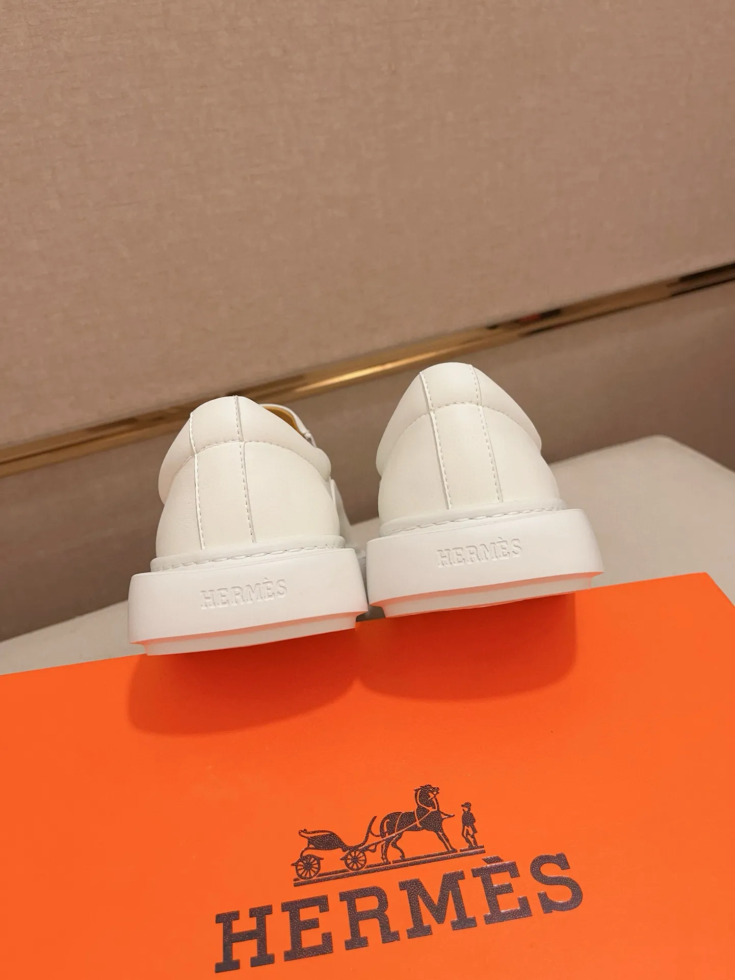 Men's clothing and shoes💰: 442💰《HERMES》【Classic original single version】Hermès; top 🔝purchase agent🔍🔍men's latest 🇺🇸 counter sales simultaneously, imported from Italy original ▲▲cowhide ▲▲ (high-end, nobility, class) ) Exquisite workmanship (Italian 🇮🇹 imported water-dyed 🐂 cowhide lining) sole: original sole provided by the original factory, ⚠️exclusive double-layer activity·TPR·rubber·combined molded outsole; super comfortable·wear-resistant·non-slip·environmental protection The real thing is more beautiful if you take the real thing (high quality, follow the order). You can enter and exit the counter at will * Number of yards: 38-44 (45 can be customized and cannot be returned or exchanged)